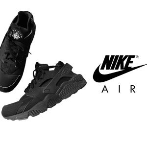 NIKE WOMEN HUARACHES BLACK